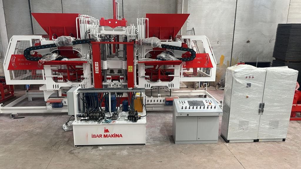 CBM 36 PRO Otomatik Briket – Parke Taşı Makinası