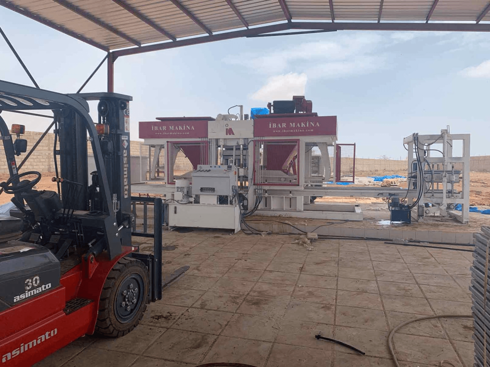 Senegal'de kurulan briket makinası tesisi